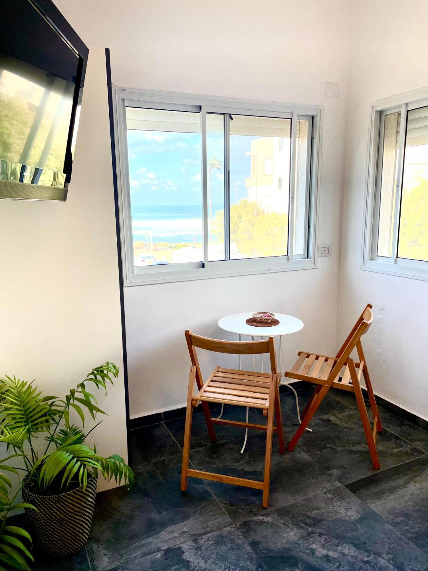 Sea View Cozy Apartment Haifa Eksteriør billede